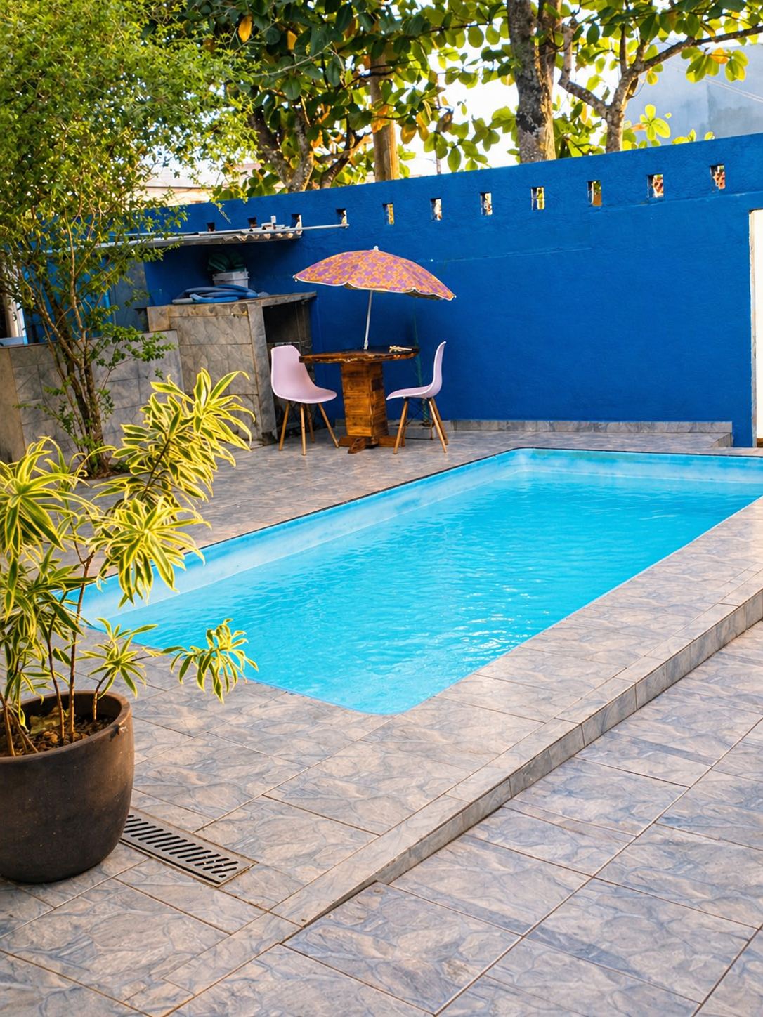 Piscina e área de lazer