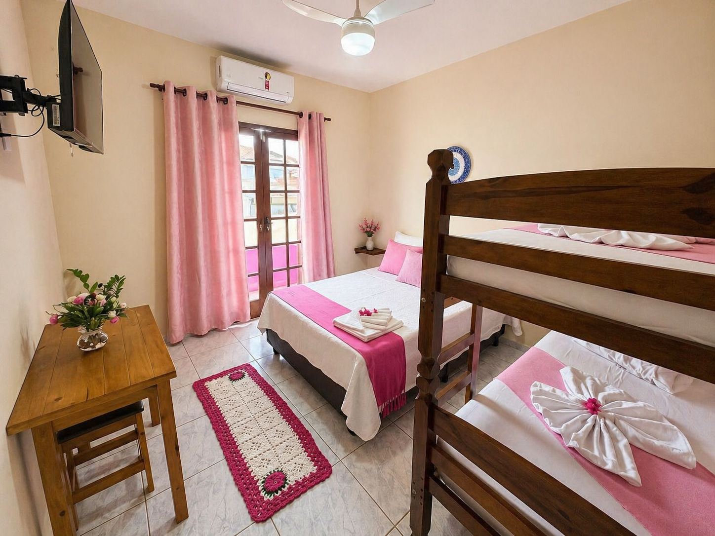 Quarto familiar aconchegante